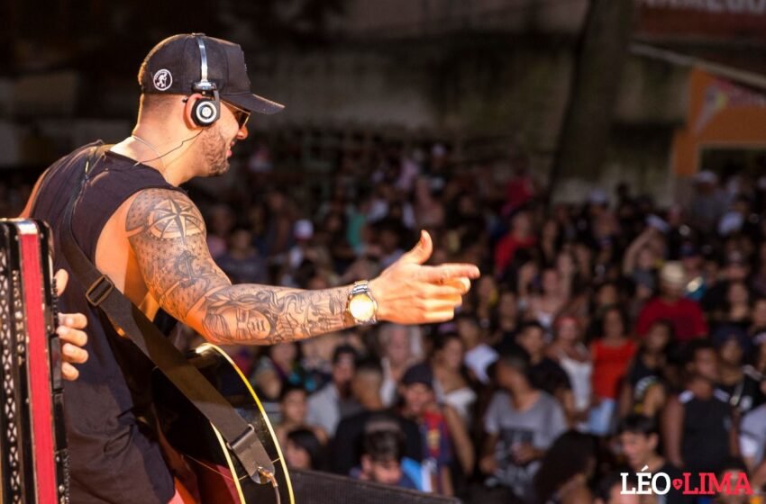  Jr. Araújo relembra momentos marcantes da carreira no cenário musical