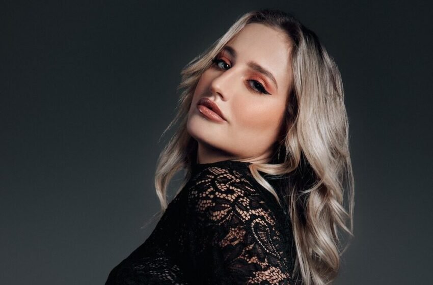 Bruna Griphao faz performance ao vivo, emocionante e potente do single “Queimar”