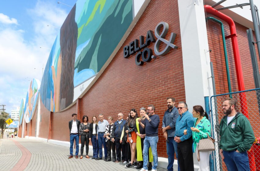  Arte da nova fachada da Bella&Co homenageia a história e figuras ilustres do bairro “Reino do Garcia” em Blumenau/SC