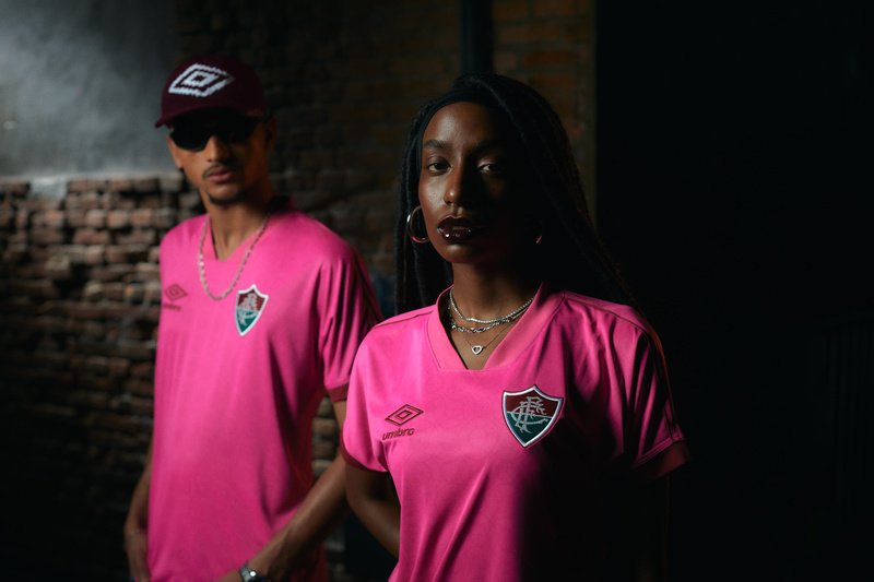  Umbro apresenta nova camisa do Fluminense em edição especial para campanha do Outubro Rosa