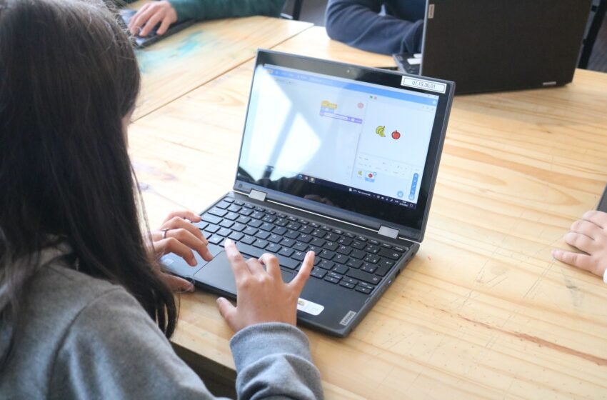 Tecnologia e inovação são ferramentas essenciais de ensino e aprendizado