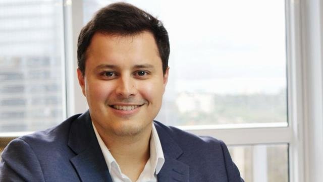 Conheça Dr, Victor Gebrim, um dos maiores especialista em Otoplastia no Brasil