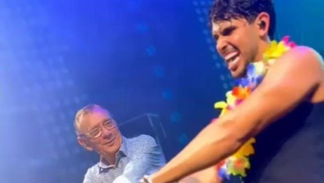  Vinicius Pardini e Dr Valdemir Barros Encantaram o Público com o Sucesso de “Alecrim Dourado” no Carna Pium