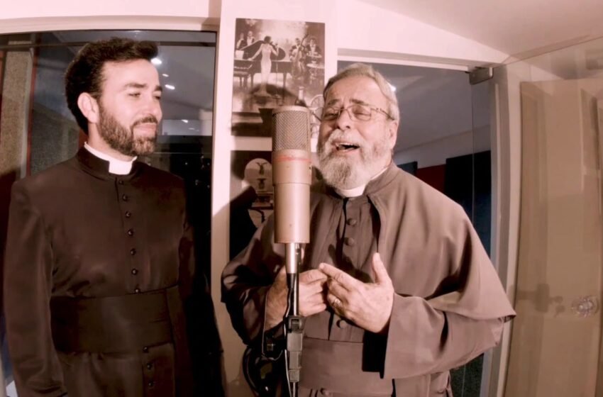  Padre Jairo e Padre Antônio Maria lançam o single “Grandioso és Tu”