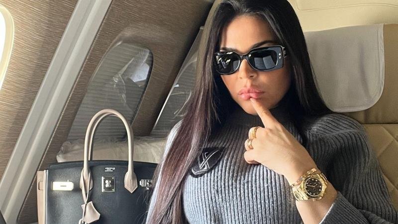  Residente em Dubai, Empresária Tatiany Melo, arrematou a camisa de Vinicius Jr. por 315 mil reais no leilão do instituto Neymar