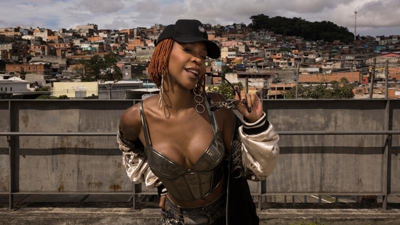  Karol Conká é convidada para o time de jurados do Nova Cena, primeiro reality musical brasileiro de rap da Netflix