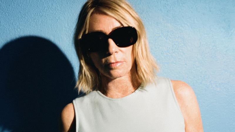  Kim Gordon lança edição deluxe do álbum “The Collective”