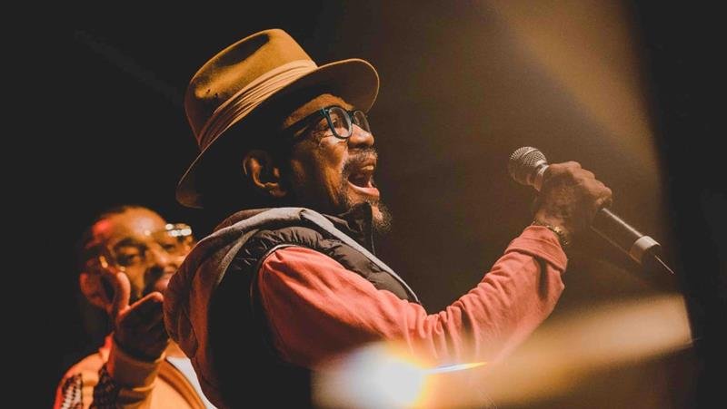  Ícone da Soul Music Brasileira, Carlos Dafé desfila seus clássicos no Blue Note Rio, em Copacabana